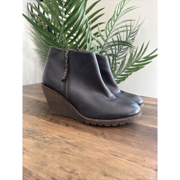Kickers Shoes - Kickers Womens Size 8 (39) Leather Double Zip Wedge Ankle Boots 317501